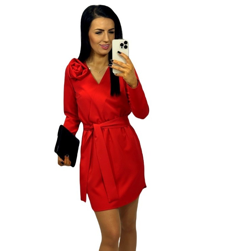 Rozkloszowana maxi z asymetryczną górą